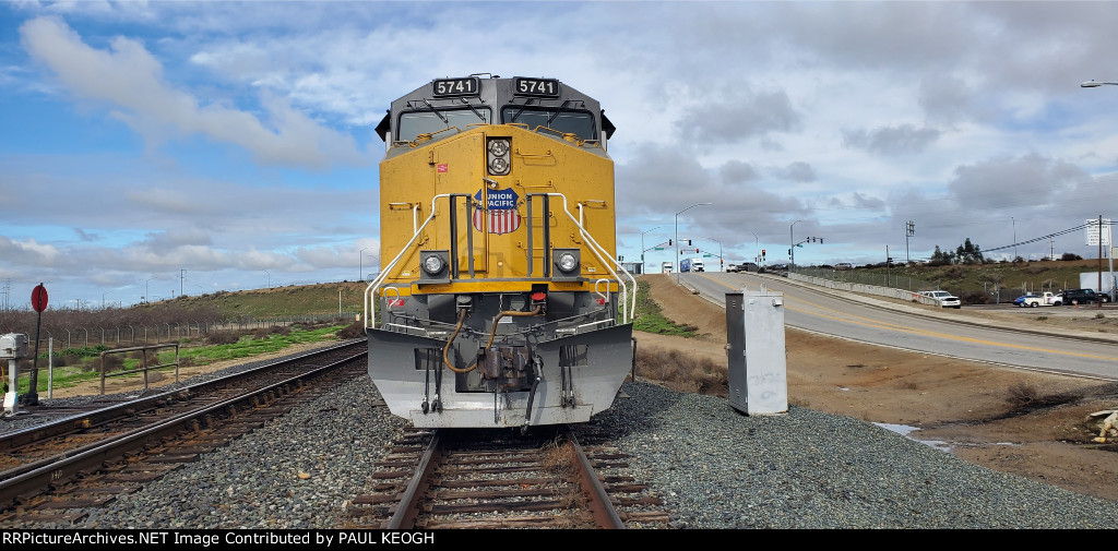 Head On Of UP 5741 At The Bakersfield Siding